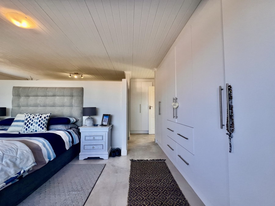 3 Bedroom Property for Sale in Bluewater Bay Western Cape